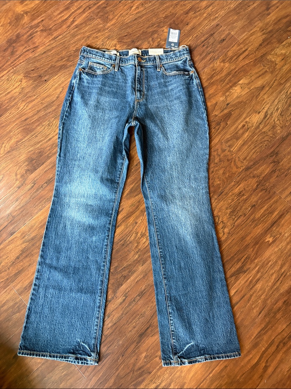 Universal Thread Women's Blue Boot Cut Vintage stretch  Jeans